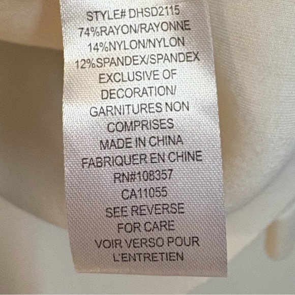 DH New York Button Down Fleece Sweater
Upscale brand - Picture 9 of 9